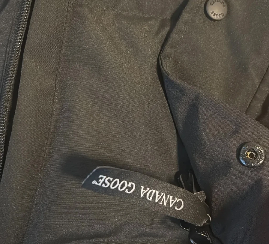 Canada goose Wyndham parka - 3