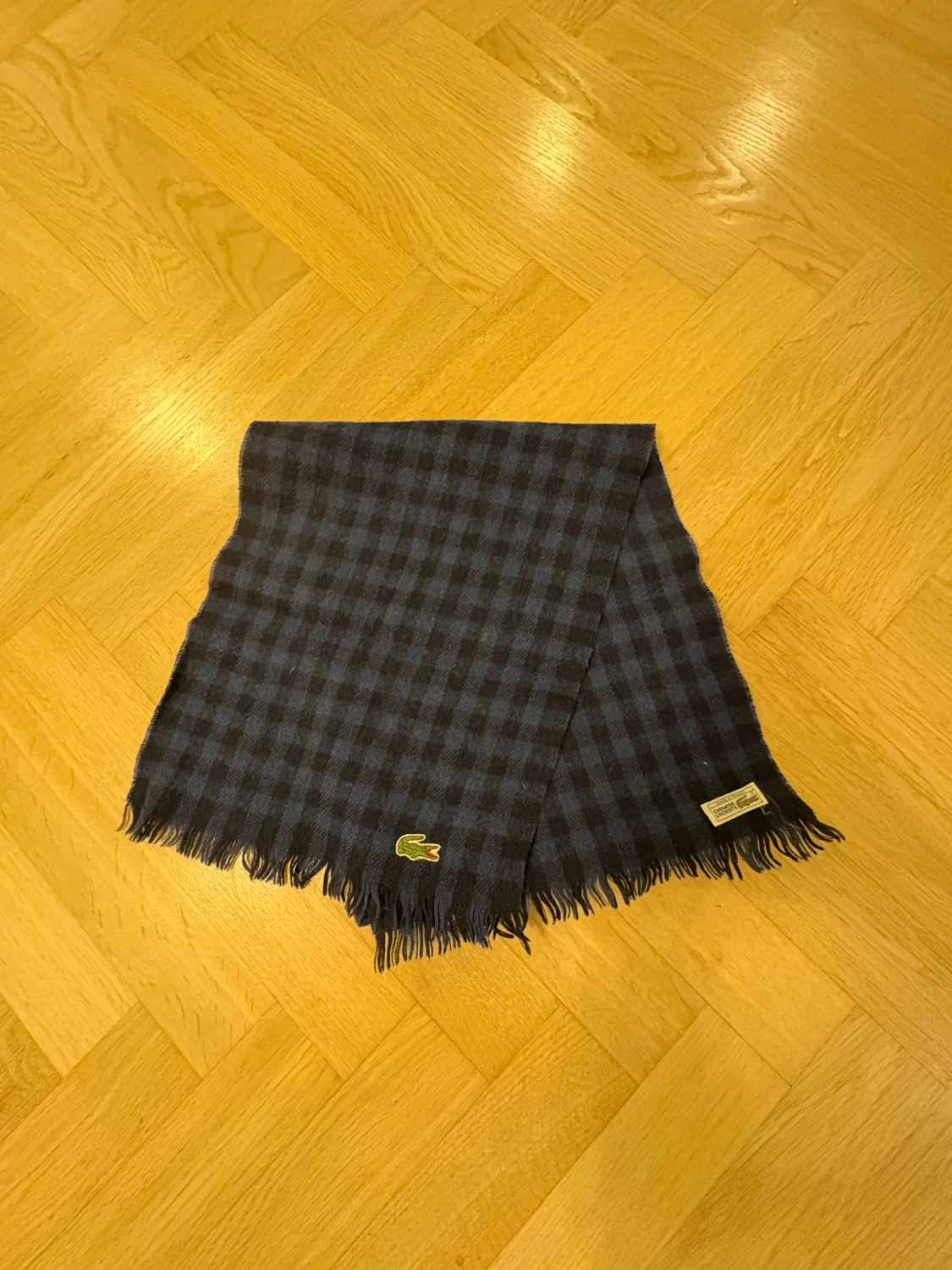 Halsduk från Lacoste