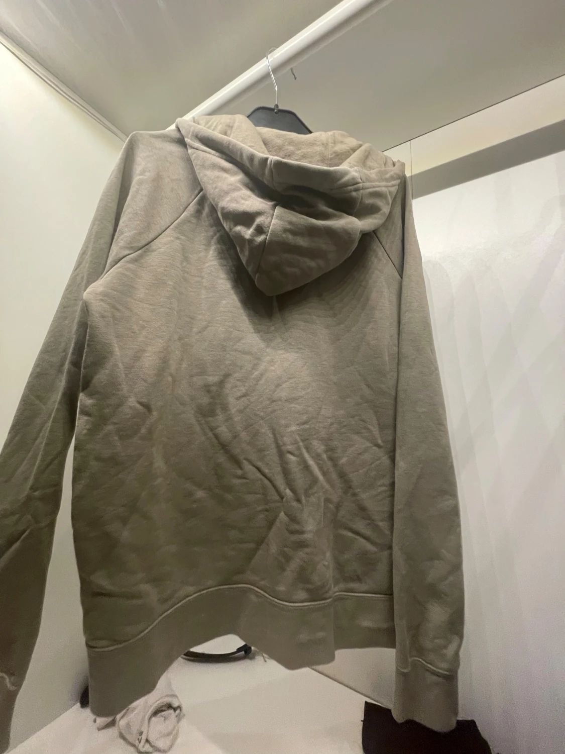Beige Nike hoodie med dragkedja - 1