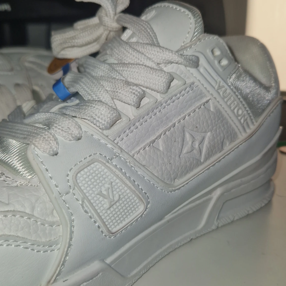 Vita Louis Vuitton sneakers. - 1