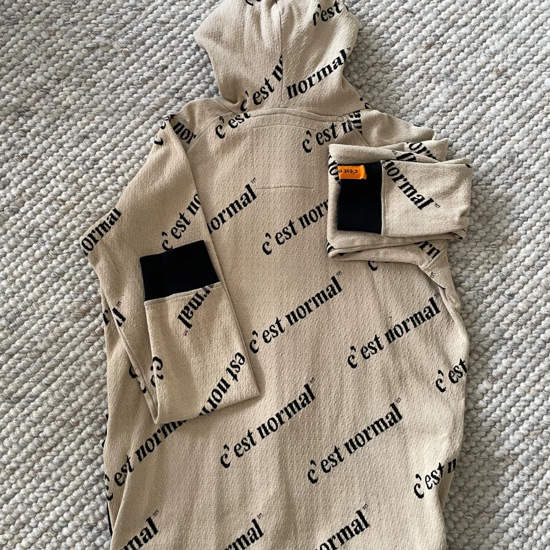 Beige hoodiejacka från C'est Normal - 1