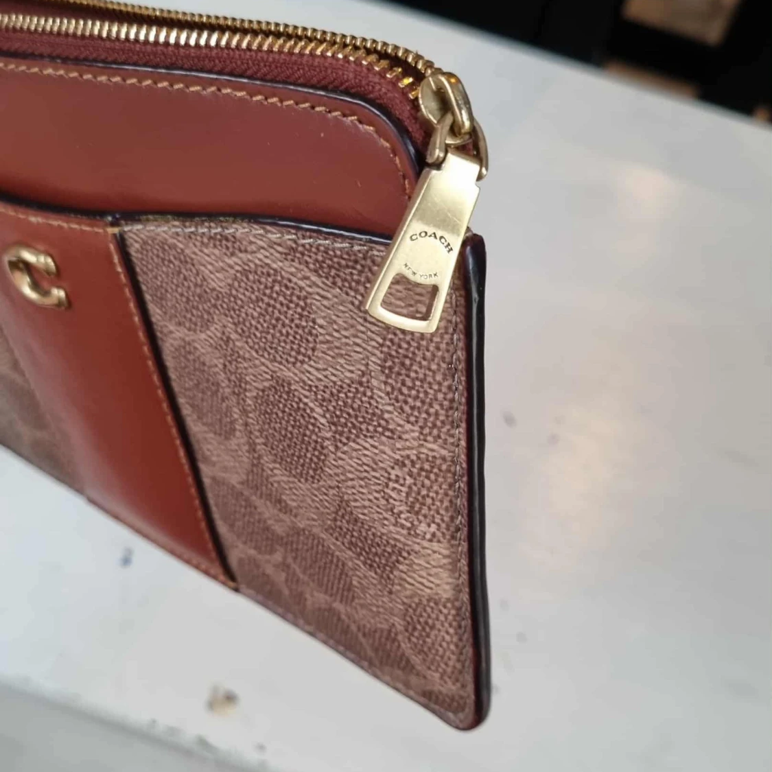 Brun plånbok från Coach i skinn - 2