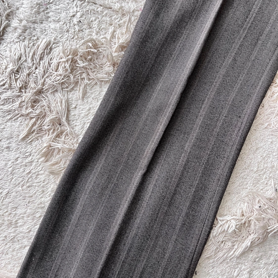 Randiga kostymbyxor från Filippa K - 2