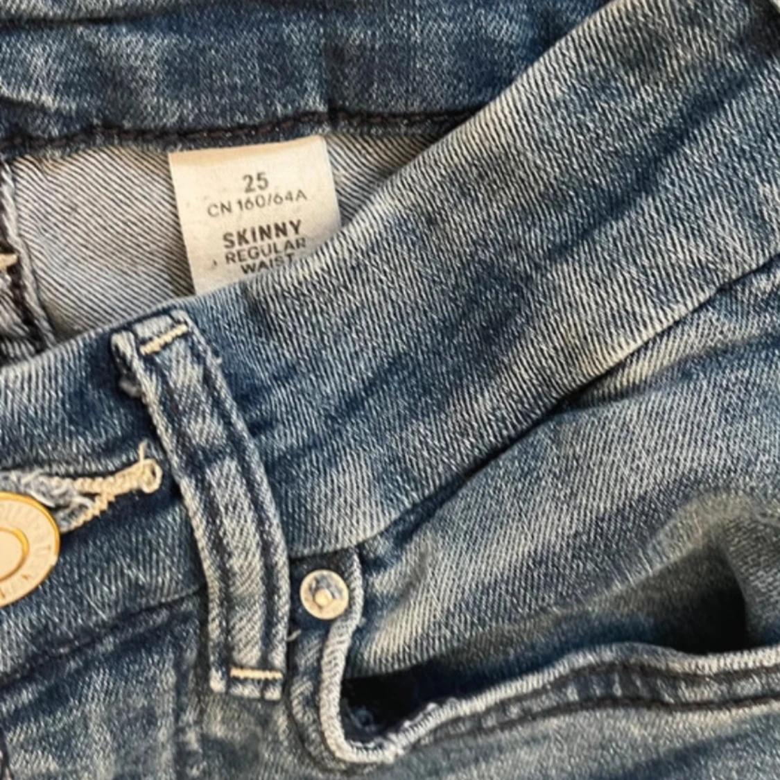 Blå skinny jeans midwaist - 3