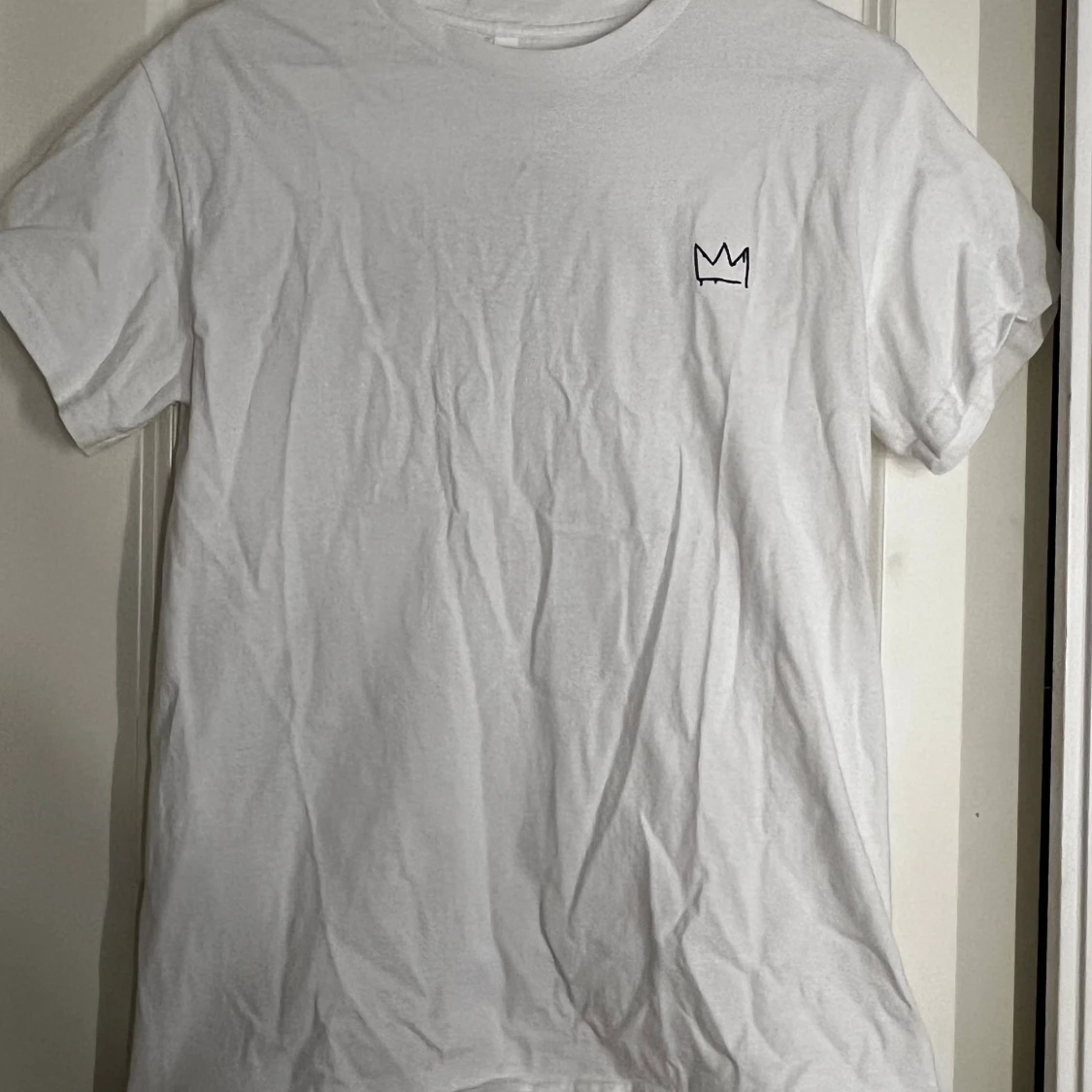 Vit Hov1 tour t-shirt med krona