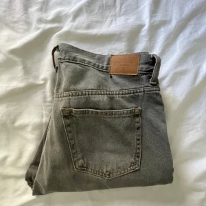 Weekday jeans - Knappt använda strlk 32x32