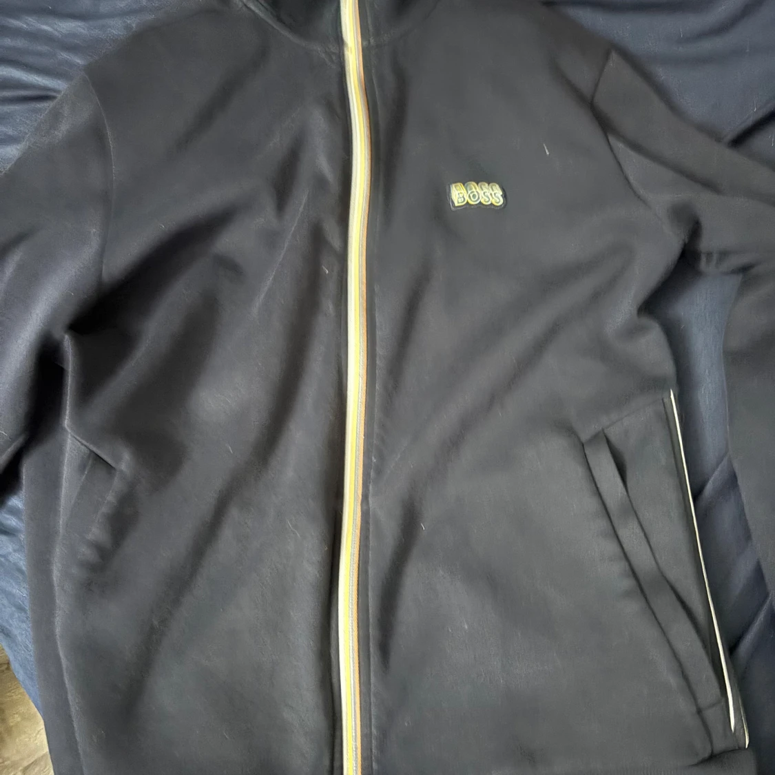 Svart zipjacka från BOSS, stl S