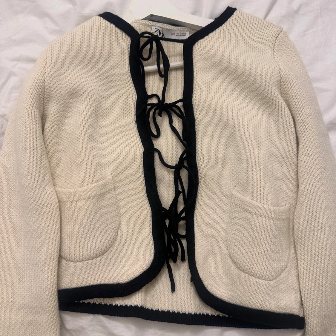 Vit stickad cardigan jacka från Zara