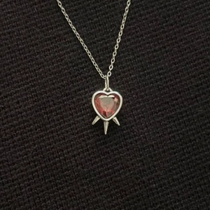 Silver & Red Heart - 45 cm. Rostfri