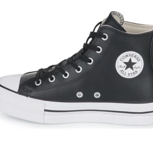 Svarta Converse All Star high-top - Klassiska svarta Converse Chuck Taylor All Star. Saknar snören!