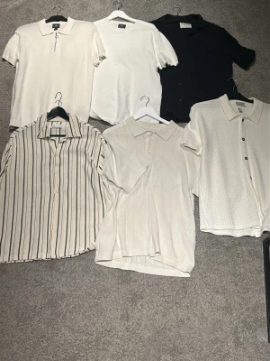 Olika tröjor  - 150kr styck eller 700kr för allt