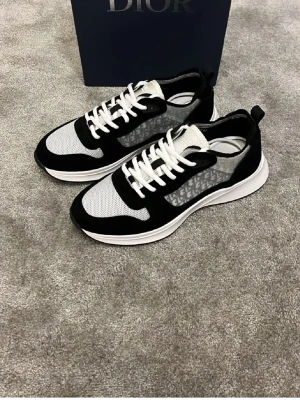 B25 Di - Priset är inte diskuterbart, går inte ner i pris. 