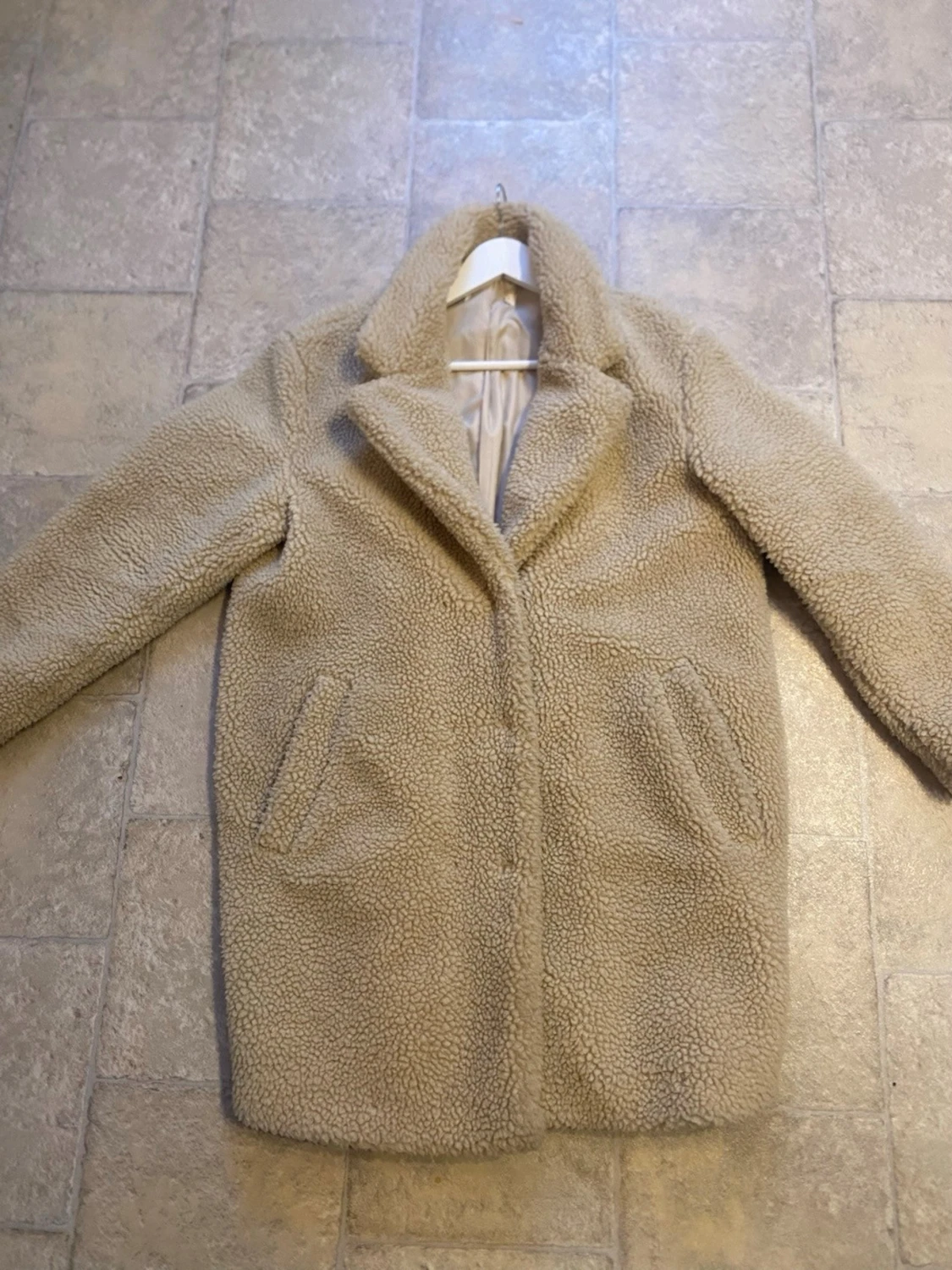 Beige teddyjacka med krage