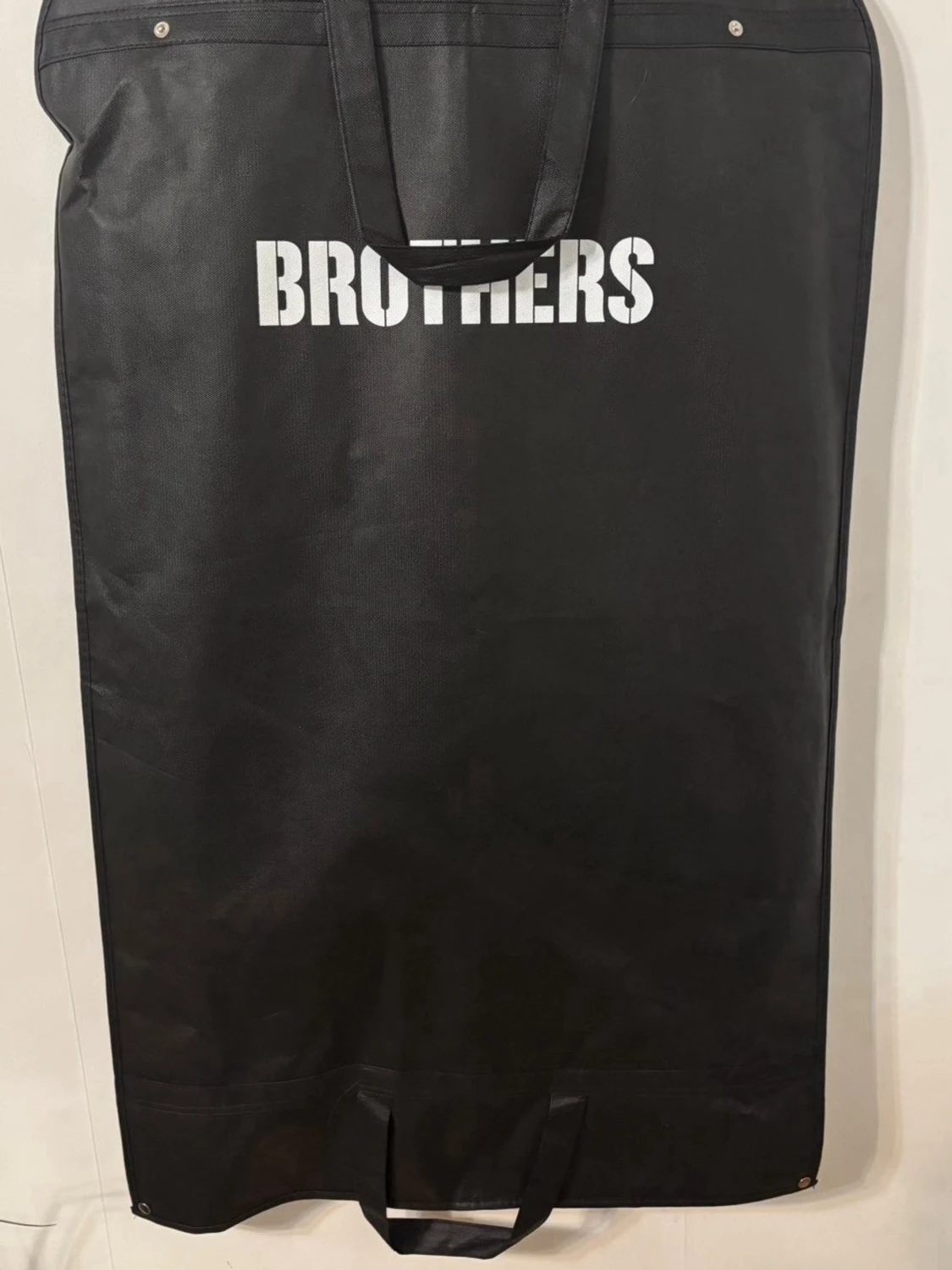 Mörkblå kostym från Riley Brothers