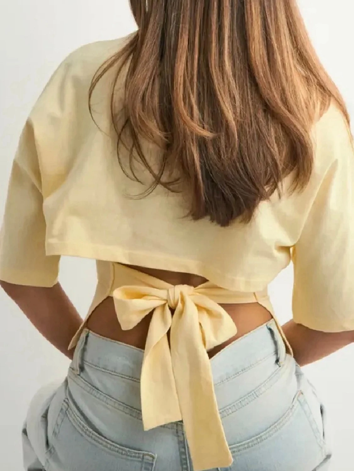 Open Back Tie Tee från Nelly 