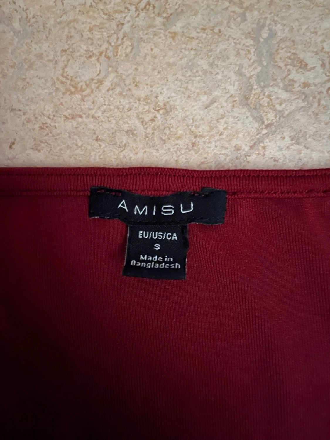 Vinröd topp med fyrkantig ringning Amisu - 1