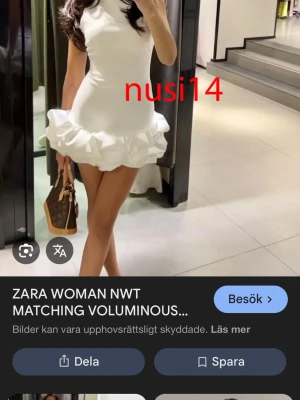 Söker denna vita volangklänningen från Zara  - Söker denna volangklänningen från Zara i strl xs/s 