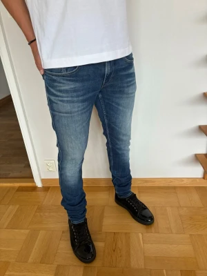 Replay Denim Jeans - Replay Denim Jeans|Pris:449kr|Storlek:33/36|Skick:9,8/10|Hör av dig vid minsta lilla fundering eller fråga|