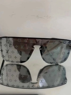 Lv glasögon  - Säljer dessa glasögon till ett extremt bra och billigt pris. Fraktar runt hela Sverige 