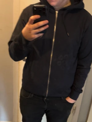 Lindberg hoodie - Säljer denna som är oanvänd, beställde hem den och passade inte riktigt mig. Vid frågor och funderingar så är det bara att skriva!