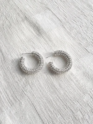 Örhängen ”Pavé Hoops” Muli Collection  - Supersnygga hoops örhängen, 25mm från populära märket Muli Collection. Helt oanvända, nypris ca 500✨ (plopparna borta)