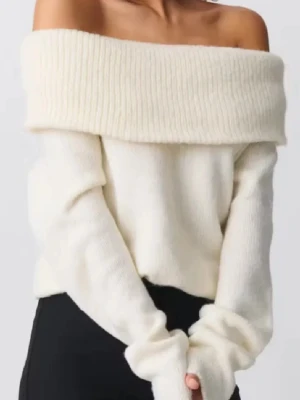 Off shoulder tröja  - Oanvänd, från Gina! Perfekt till hösten 