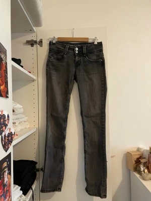 Pepe Jeans - Sköna o stretchiga!