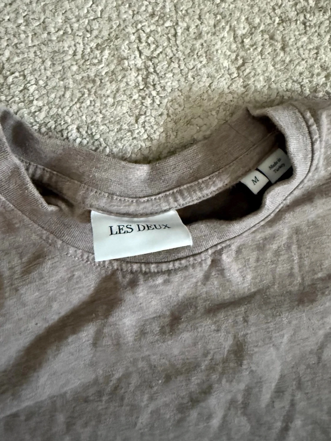 Beige t-shirt från Les Deux - 1