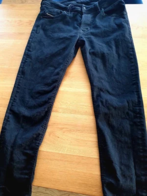 Diesel Jeans Svart - Diesel Larkee-beex tapered fit W31 L30.