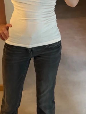Jeans - behöver sälja mina jeans help a girl out❤️
