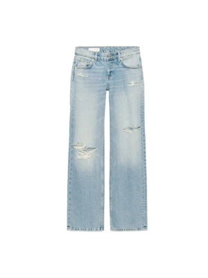 Ljusblåa raka jeans  - Säljer ett par ljusblå jeans med raka ben och slitningar på låren och knäna. Perfekta för en avslappnad och cool stil. Endast använda en gång