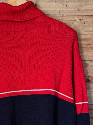 Vintage Polo Jeans Co. Ralph Lauren polotröja L - Vintage Polo Jeans Co. Ralph Lauren från sent 90-tal/tidig Y2K i rött, mörkblått och vitt. Klassisk colorblock-design med hög polokrage och broderad logga.  Fint vintagebruksskick med lätt naturligt slitage.  Storlek L | 100% bomull | Made in Hong Kong Bröst 60 cm | Axlar 55 cm | Ärm 60 cm | Längd 69 cm  #polojeans #ralphlauren #vintage #y2k