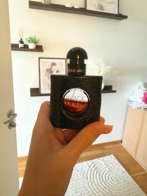 Black opium parfym  - Halv 30ml