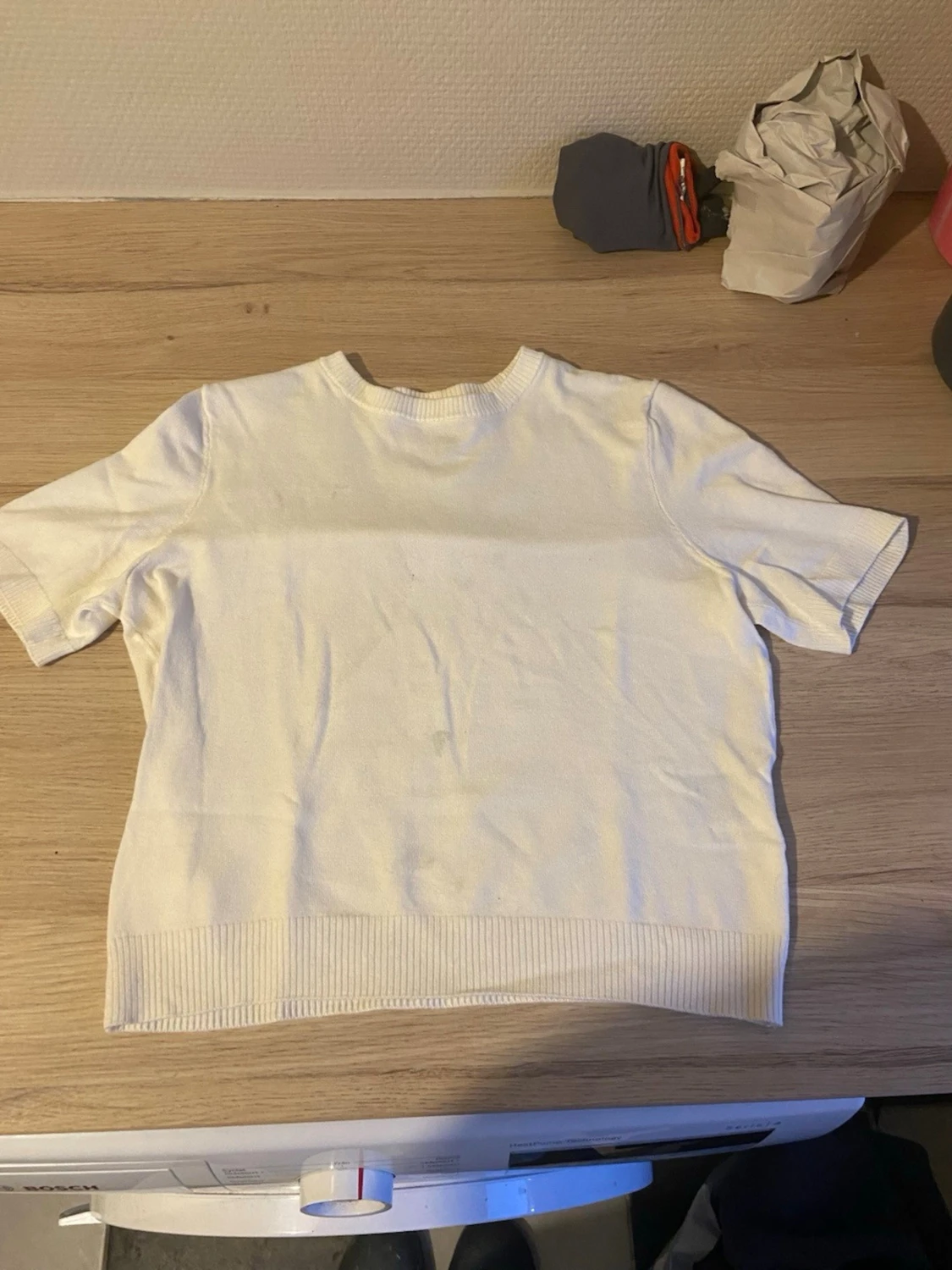 Vit kortärmad t-shirt i bomull