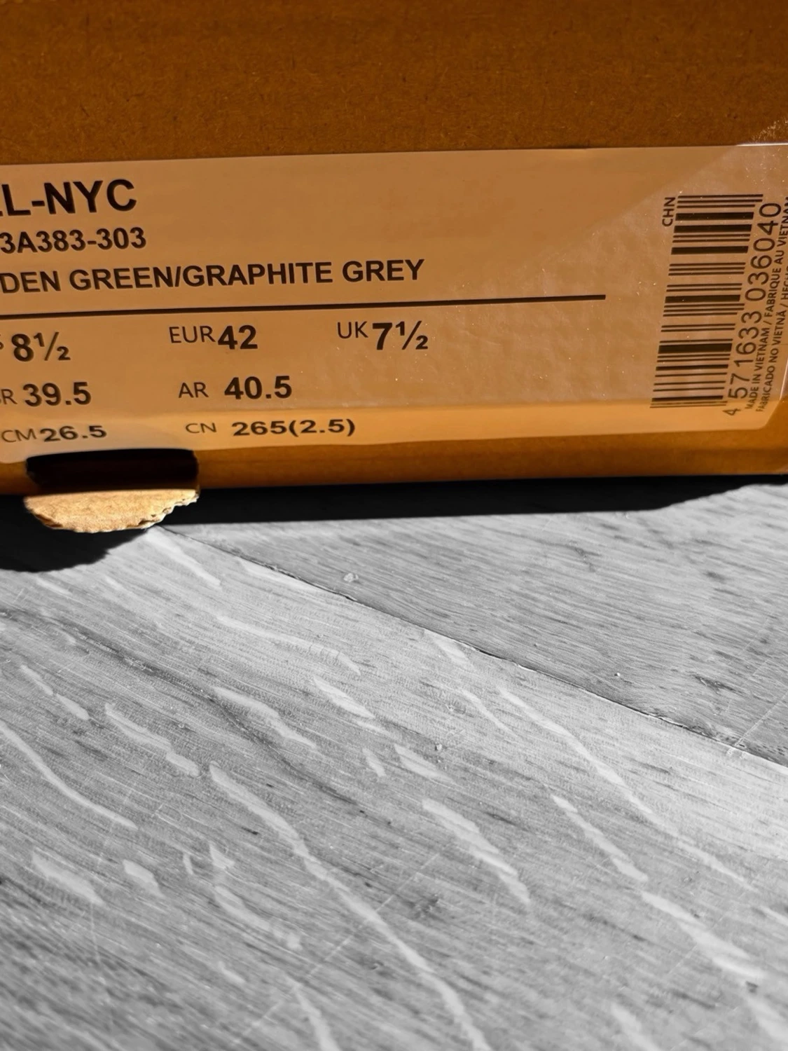 ASICS sneakers i olivgrönt och grått - 5