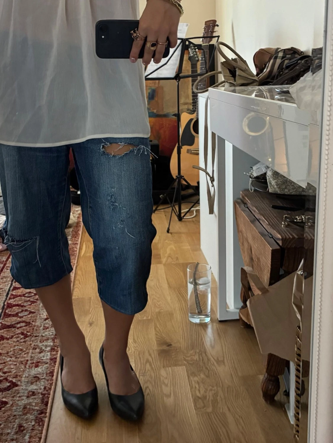 Blå caprijeans med slitningar - 1