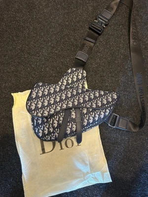 Saddle bag  - Helt ny väska. Skicka meddelande vid frågor. Kolla även in mina andra annonser.