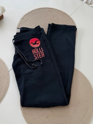 Hollister byxor  - Frakt 24h. 