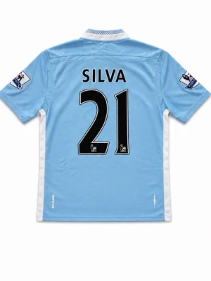 Manchester City Silva 21 matchtröja - Helt oanvänd man city matchtröja med David Silva på ryggen med nummer 21. Skriv vid funderingar!
