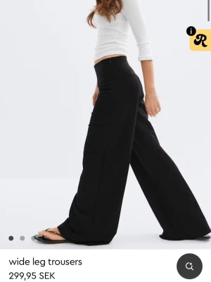 Wide leg trousers - Slutsålda på hemsidan, använda och tvättade en gång! Nypris 299kr