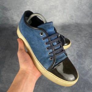 Lanvin DBB1 - Skick: 8/10, inga defekter. | Ingår: Skor. | Nypris: +- 5000 SEK. | Storleken är UK6.