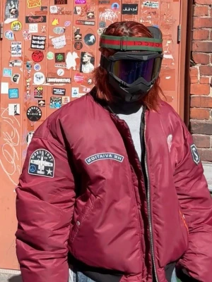 H2 Heron Preston x H&M Reversible OversizedBomber Jacket Black/Burgundy - H2 (Heron Preston × H&M) Reversible Oversized Bomber Jacket in Black / Burgundy. Design: 2-in-1 reversible jacket. One side features a sleek black technical fabric with utility details, and the inner side features a rich burgundy color adorned with H2 Aviation patches. Fit: Heavyweight, boxy, and perfectly oversized fit. A must-have streetwear grail with high-quality details. Fast shipping! 