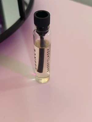 Sassy Classy parfymprov - Den är köpt för ca en vecka sen. Har endast testat denna. Den ska vara inspirerad av Ysl Libre, och jag har haft båda två och tycker den är identisk.