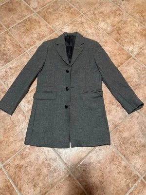 Old fashion kappa - Jag har en liten vintage kappa som jag fick av min farsa, den passar perfekt för dig som gillar klassisk old style. Jag har testat den på mig men den var inte min stil