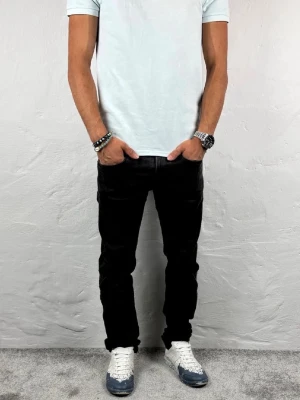 Replay jeans  - Ett par riktigt snygga jeans från Replay i storlek W30 L34 i modellen Anbbas 