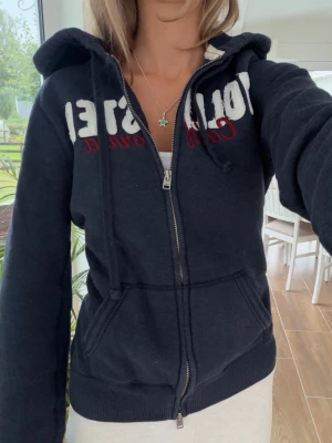 Hollister vintage zip  - Frakt 24h. Sitter som en M. 