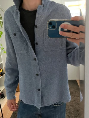 Overshirt  - Väldigt snygg loose fit overshirt från märket dobber. Storlek M