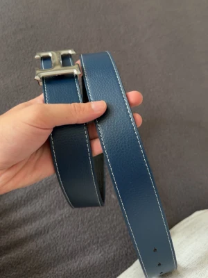 Blått bälte - Kommer inplastade och bra packade. Fraktas inom 12 timmar! 