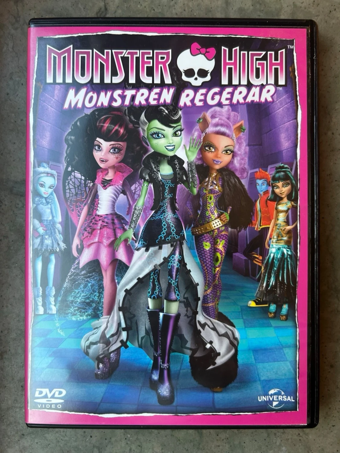 Monster high: Monstren regerar DVD