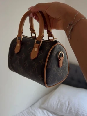 Louis Vuitton brun monogram handväska - Lånad bild ❤️skriv för egna bilder! 